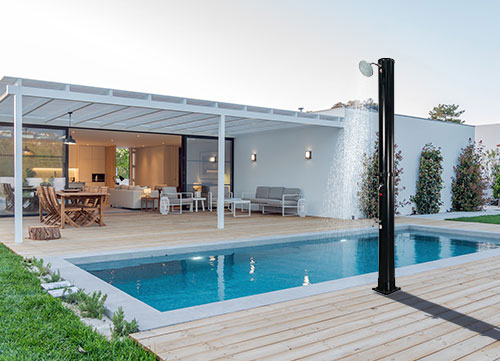 Solárna sprcha v bazéne: Kompletný sprievodca poradenstvom pri kúpe